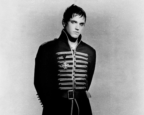 ierotating-deactivated20151115: welcome to the black parade