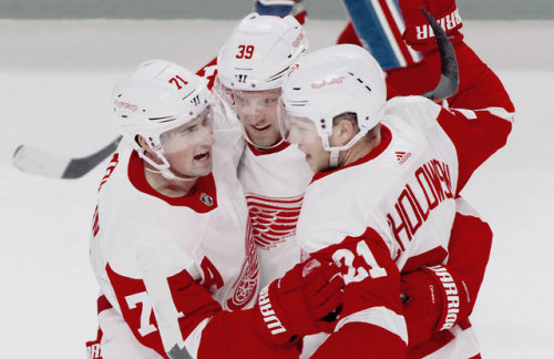 Red Wings 4 Canadiens 2First win in regulation since Dec. 4, 2007 