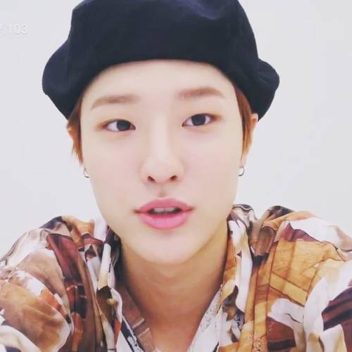 200505 Seungyoun Vlive