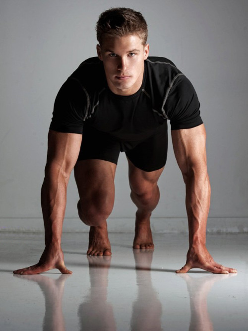 hothmnboys:  flood-shadow-in-zoo:  Daniel Rumfelt American Athlete & Fitness Model part 01  That’s a beautiful man