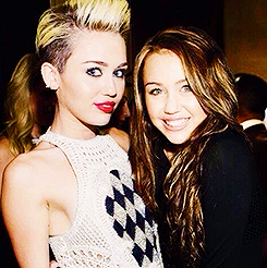 feyminism-blog:  CELEBRITIES POSING WITH THE OLD VERSIONS OF THEMSELVES 