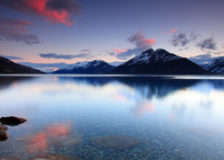 definitelydope:  Lake Wakatipu Sunset (by Celtics24) 