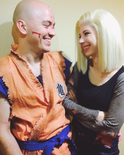 chestnutisland:  katilatah:  Vince and I as Krillin and Android 18 at Dragon Con.  *SCREAMS!* How awesome! 