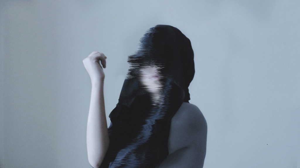 artemisdreaming:Yuliana Mendoza (Silence Effects on flickr)  HERE    