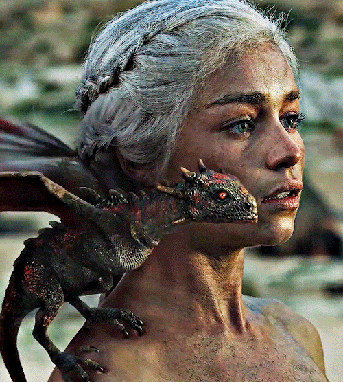 The Unreal beauty Of Emilia Clarke As Daenerys Targaryen In Game Of Thrones (2011-2019)