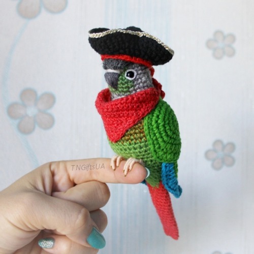sosuperawesome:Crochet Birds / DIY PatternsTanya Zhylyayeva on EtsySee our #Etsy or #DIY tags