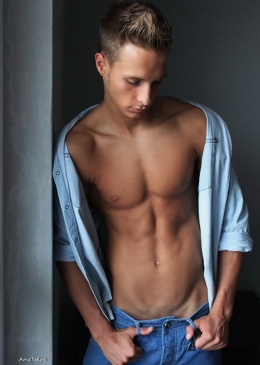 1of2dads:  Over 26 thousand pics just for you and your dick, follow daddy 1 if you