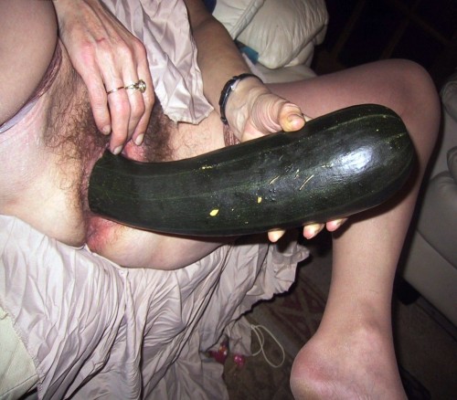 hairypictures:  Mature Hairy Pussy