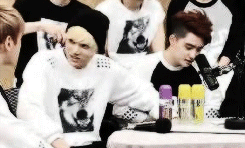 dokyungs-deactivated20180605:  jongin playing with kyungsoo’s hands and holding