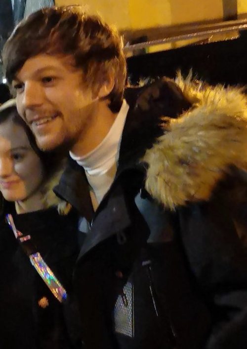 Louis meeting a fan today - 16/1