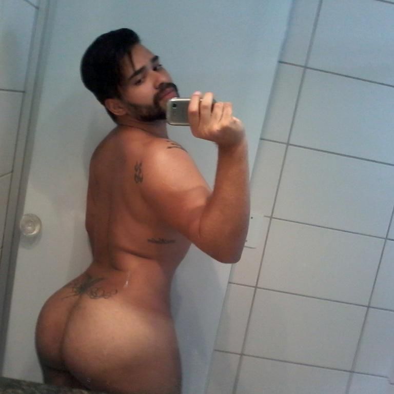 rawthickdudebaltimore:  Gotdamn that ass yo 😋😋😋😋