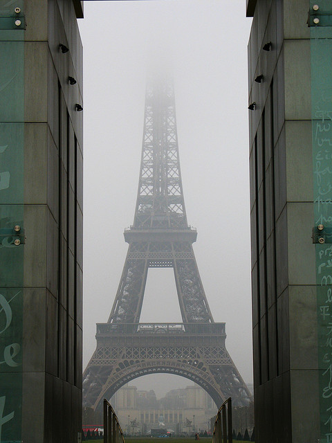 mlsg:  parisbeautiful:  Off with her head! The decapitation of Paris. (La Tour Eiffel) by Stewart Leiwakabessy on Flickr.  Paris 