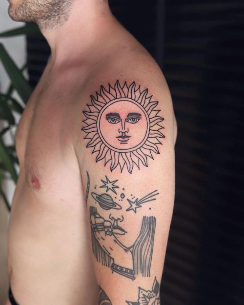 THE SUN Thx P #patrykhilton #suntattoo #tatuaz. #polandtattoos #madeinbydgoszcz #tattoolife #sunshin