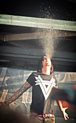 sleepingwithsirens-org:   sleepingwithsirens.org