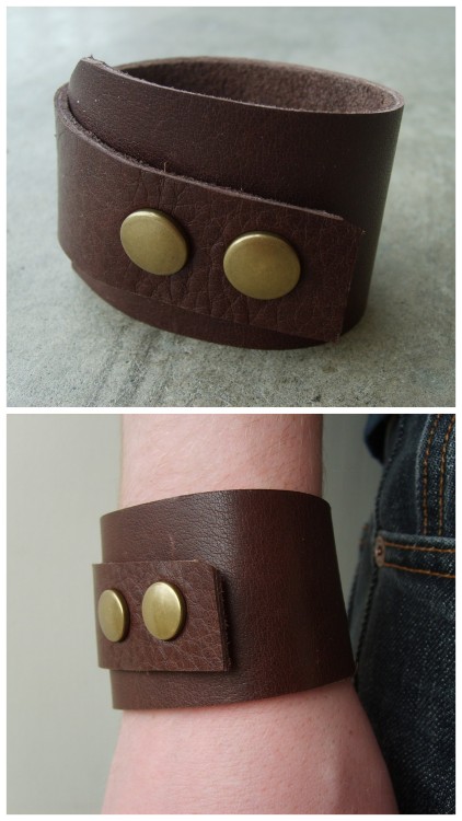 DIY Unisex Leather Snap Cuff Tutorial from The Red Kitchen.This sturdy leather cuff is quick and eas