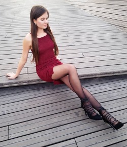 razumichin2:  Ariadna in burgundy dress, sheer black tights and high heel sandals