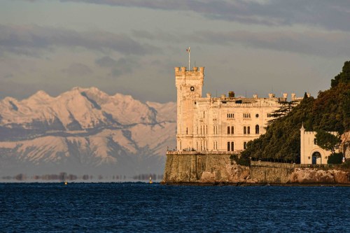 Castello di Miramare TRIESTE by fabnik Classica ma sempre bella flic.kr/p/2hZ7RJ6