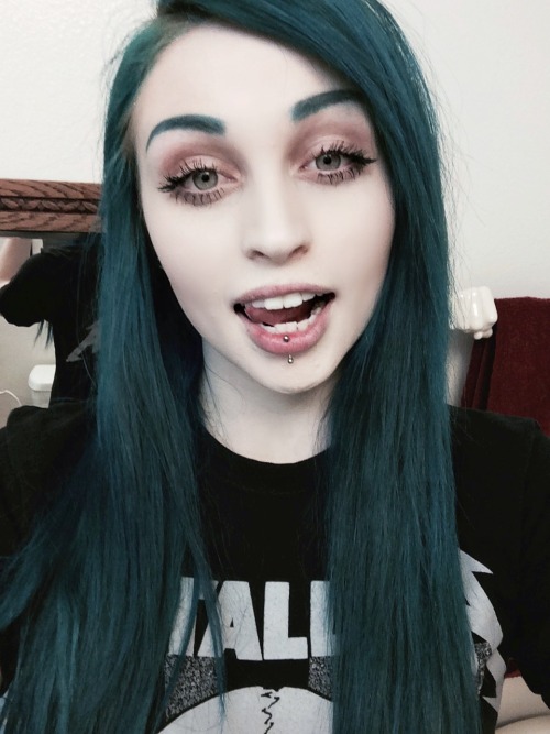 hugedicksandhotchicks:  cutest-teen-girls-ever:  An amazing, beautiful and cute (in her own way) girl with awesome pics of her !http://jouzai.tumblr.com   Emo chicks suck the best dick!