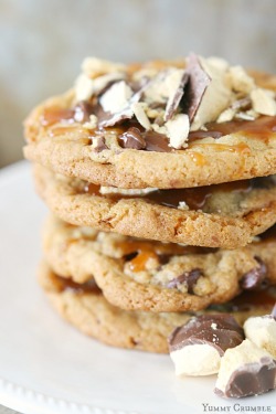 Fullcravings:  Caramel Violet Crumble Chocolate Chip Cookies