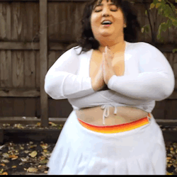 fattyfreya:fattyfreya:2-4-6-8I am fat and overate! Ever wonder what happened to the hot cheerleader from years past?Curvage 🎀 ManyVids 🎀 C4SThis clip is on sale at Curvage now!!