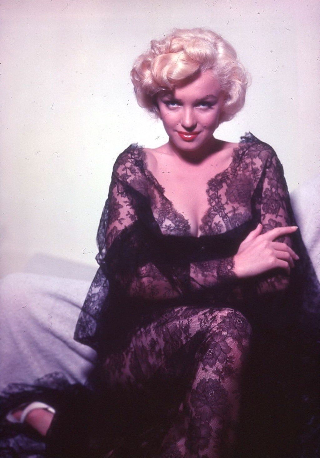 marilynmonroevideoarchives: Marilyn Monroe 1952. Taken by Nicholas Murray﻿