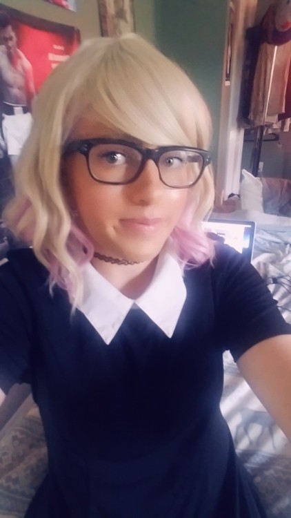 femboyfatale: New wig! Wanted to see if Blondes really do have more fun ;)  p.s. My new webcam came 