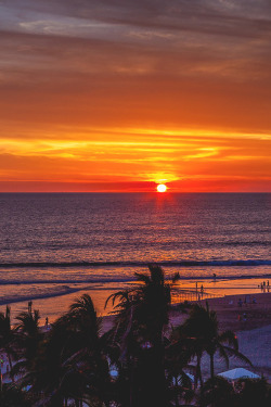 italian-luxury:  Winter Sunset, Acapulco