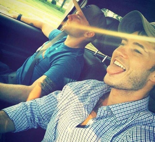 rednecksmoker:  HUMMMMMMMMMMMMMMMM !!!! REDNECKSMOKER.TUMBLR.COM