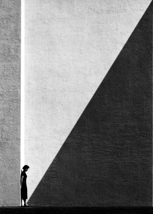 onlyoldphotography:Ho Fan: Approaching shadow, 1954