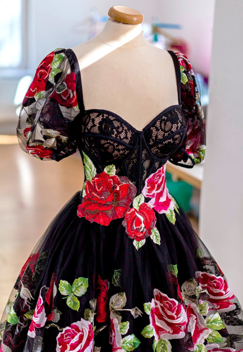 evermore-fashion: Chotronette ‘Chili Roses’ Gown