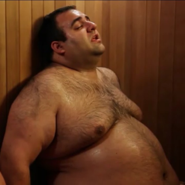 gulobear:  tanito27:  cbdlover573:  chubsearcher:  I’m feeling hot hot hot!! Really