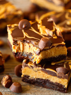 nom-food:  Chocolate peanut butter brownie bars 