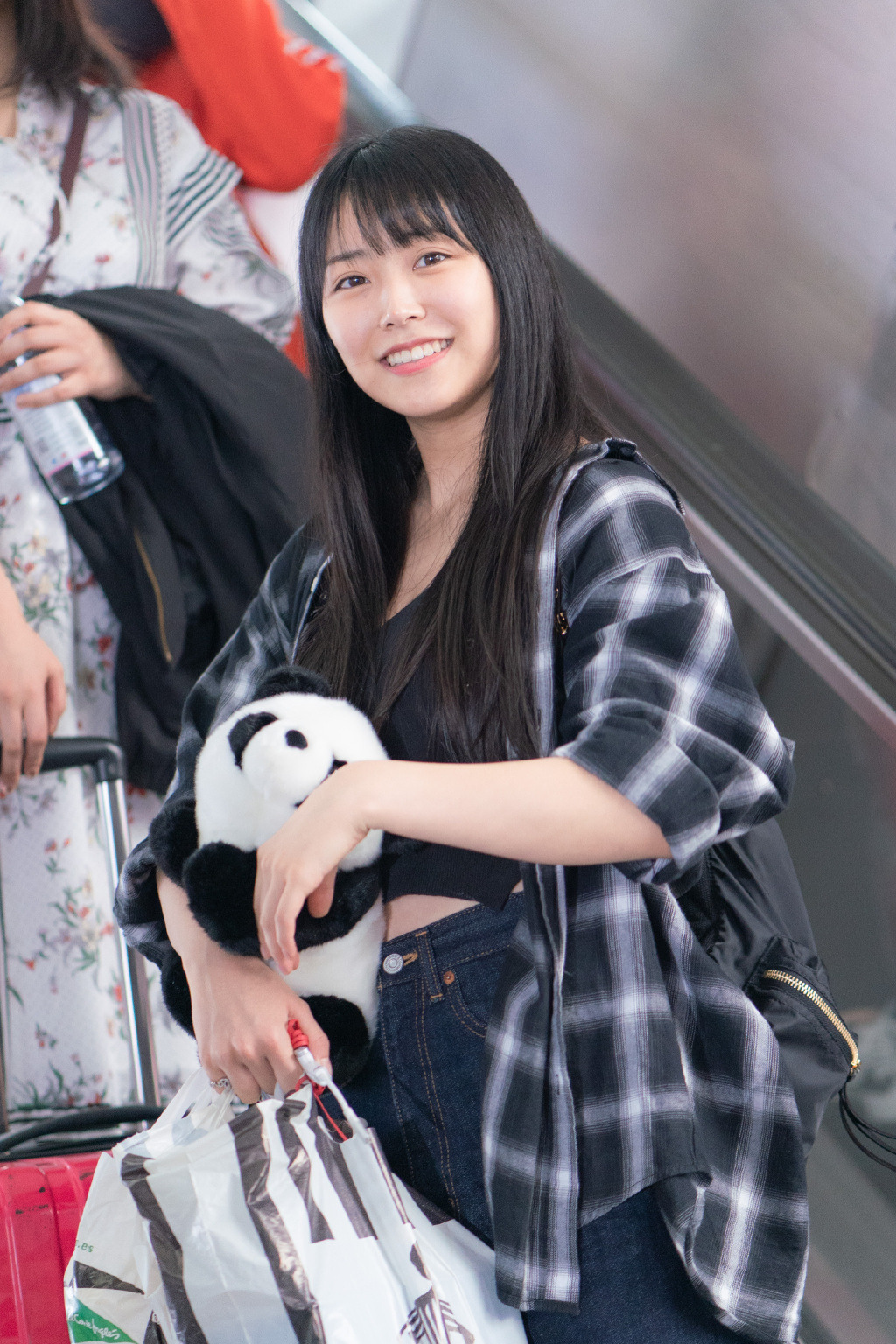 sayamirupost:Shiroma Miru at Shanghai Airport ©JJ-AKBingo | NMB48 Asia Tour 2018