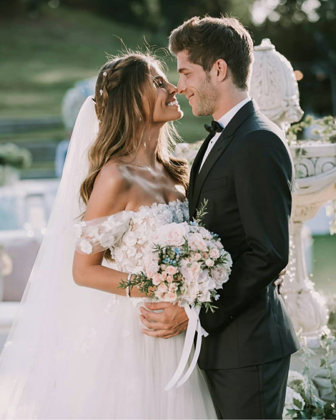 footballers-wags-kids:  30.05.2018 Sergi Roberto and Coral wedding 💍💐  Pic: