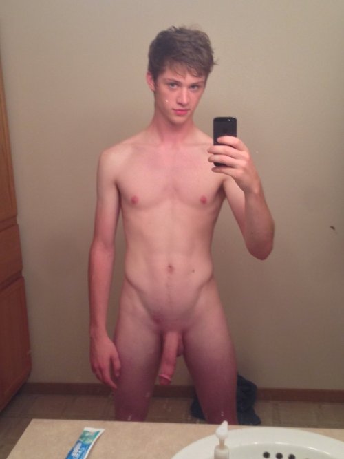 Hot guys that turn me on,enjoy!