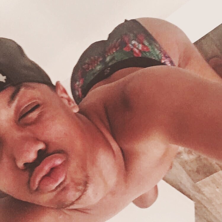 jayalexander21:  Hey new followers 😘