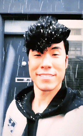 ragnorfellasleep: Wah, it’s snowing! Ahhhh - (from eugene’s instagram story, february 27