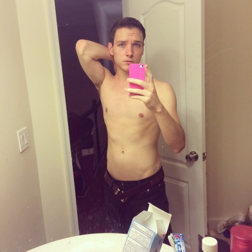 thrillionaire:Prepping for date night