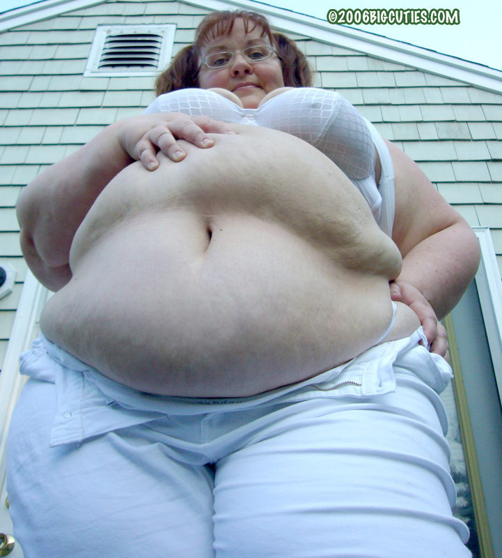 BBW BELLY HANG!