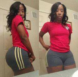 everydayphotos77:  Slim waist, hips and cake!  Slim in tha waist, fat in tha azz, do you wanta taste