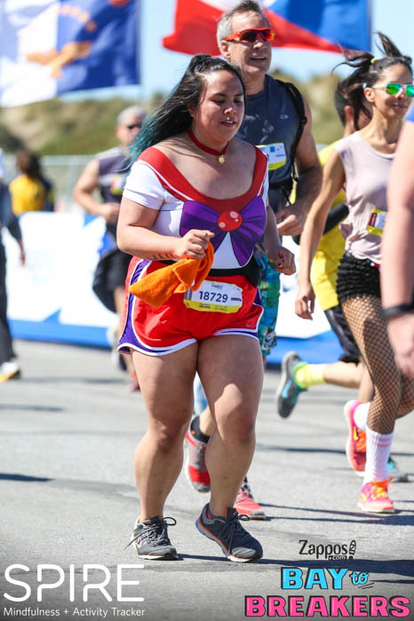 shebopbop:  “fat girls don’t work out”“fat girls shouldn’t wear lingerie””fat