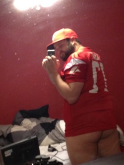 gorditointenso:  Anyone up for a pickup game of football? - Imgur 