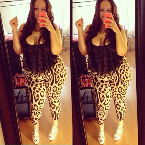 exoticplusmodel:  Rawr!!! 🐯🐯🐯 come tame this kitty 😜😁