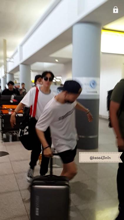whoayifan: “BTS SUGA yawned and then almost tripped over his suitcase” –src