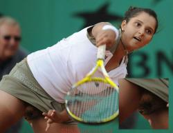 Sania Mirza playing without Bra showing her black PussySania