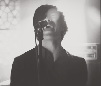 royalpiratseu-deactivated201405:  James through the MV’s: Disappear [x] 