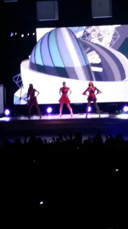 Some photos from the Perfume concert cherrycolouredx and I went to tonight in NYC! They’re so much f