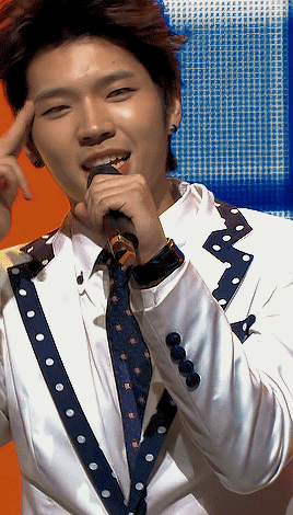 ifntgfx:  110416 music core ♡ nothing’s over