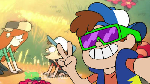 breakfast-serials:    dippy fresh is here to take selfies and have a radical time   