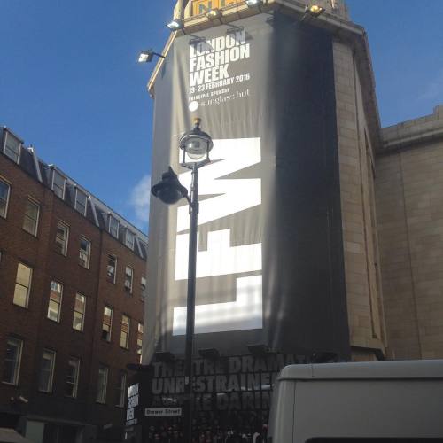 Blue sky&rsquo;s in London today #lfw #fblogger #london #lfw16 (at Brewer Street Carpark)